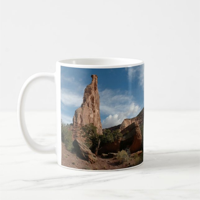 Unabhängigkeitsdenkmal, Nationaldenkmal von Colora Kaffeetasse (Links)