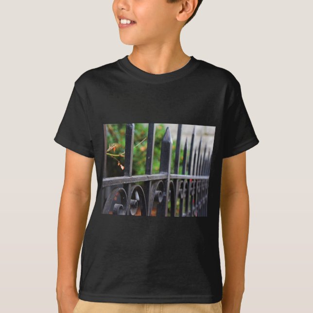 Unaussprechliches Geheimnis T-Shirt (Vorderseite)
