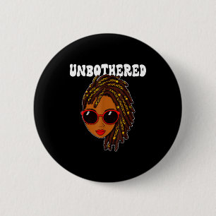 Unbekümmerte Afro-Frau Sonnenbrille African Americ Button