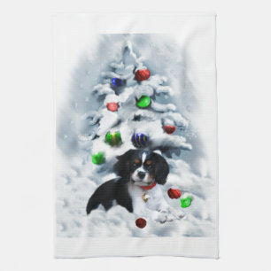 Unbekümmertes Königcharles Spaniel-Weihnachten Handtuch