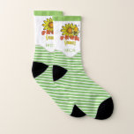 Unbelievable Grammy Sunflowers and Bees Socken<br><div class="desc">The world's most unbelievable Grammy sunflowers, bumble bees, and text gift ideas in pretty, bold, bright colors of orange, green, red, and yellow. Great birthday, holiday or special occasion gifts for a grandma. Cute, sweet and whimsical, these fun feminine gifts will make her smile. Tags: "bright green red yellow orange",...</div>