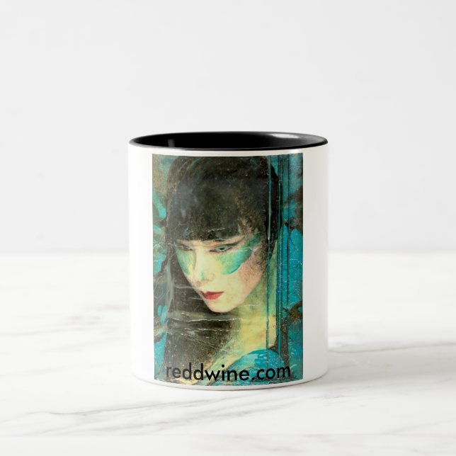 und sie wartet, reddwine.com zweifarbige tasse (Mittel)