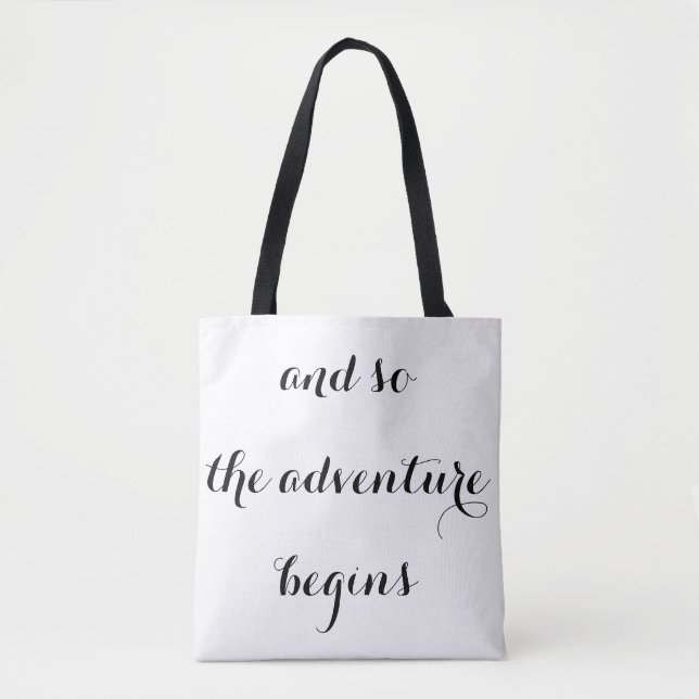 "Und so beginnt das Abenteuer" Reisen Tasche (Vorderseite)