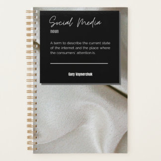 Undated Social Media Planner Planer