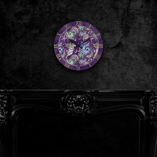 Underwater Lila Luxe | Dark Pastel Gold Sea Life Runde Wanduhr (Von Creator hochgeladen)