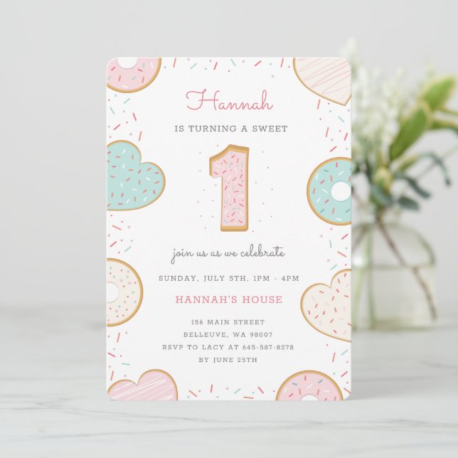 Une Donut One Anniversaire invitation rose (Debout devant)