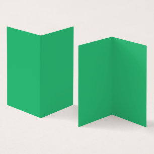 Une feuille verte vif avec des veines proéminentes