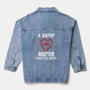 Une infirmière super chaude a volé mon coeur drôle