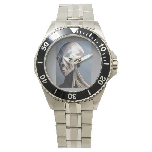 Une montre à poignet Alien (devant)