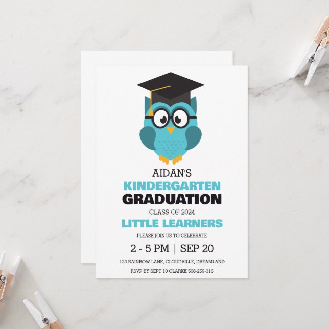 Une simple invitation à la remise des diplômes de  (Devant/Arrière en situation)
