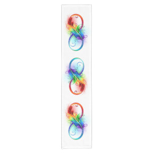 Unendliches Symbol mit Regenbogenfederhalter Kurzer Tischläufer