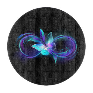 Unendlichkeit mit Zauberschmetterling glänzen Schneidebrett