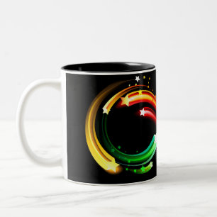 Unendlichkeitssymbol aus Regenbogenkometen Zweifarbige Tasse