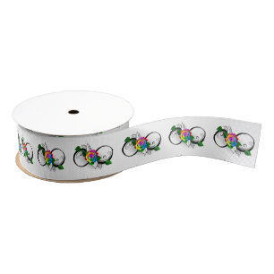 Unendlichkeitssymbol mit Rainbow-Rose Ripsband