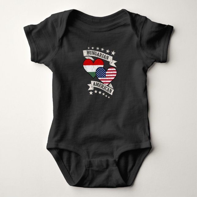 Ungarisch American Heart Flags Ungarn Amerika Baby Strampler (Vorderseite)