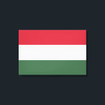Ungarische Flagge Leinwanddruck<br><div class="desc">Dieses Design zeigt die Nationalflagge Ungarns (auf Ungarisch Magyarország genannt), das ein Land in Mitteleuropa ist. Ungarn grenzt im Norden an die Slowakei, im Nordosten an die Ukraine, im Osten an Rumänien und im Südosten an Serbien, im Süden an Kroatien und Slowenien, im Südwesten an Österreich und im Westen an...</div>
