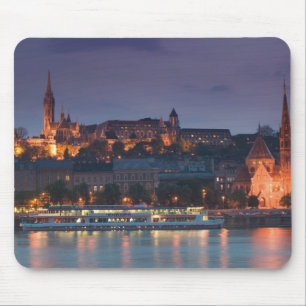 UNGARN, Budapest: Burghügel, Calvinistische Kirche Mousepad