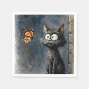 Ungepflegte Katze starrt einen Schmetterling an Serviette