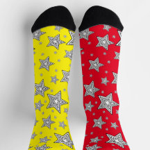 ungerade Socken mit Sternen