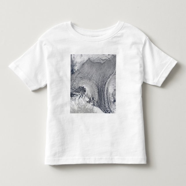 Ungewöhnliche Wolkenformationen über der Barentsse Kleinkind T-shirt (Vorderseite)