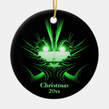 Ungewöhnlicher Alien-Weihnachtsschmuck mit Jahr