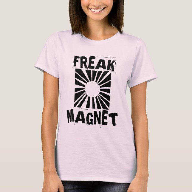Ungewöhnlicher Magnet T-Shirt (Vorderseite)