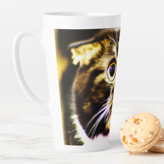 Unglaublich witzig Foto einer lustigen Katze. Jetz Milchtasse (Beispiel)
