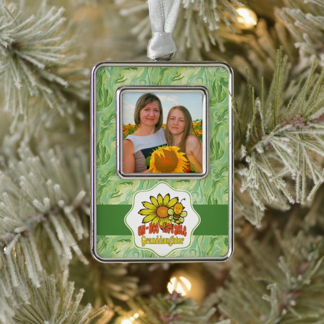 Unglaubliche Enkeltochter Sonnenblumen und Bienen Rahmen-Ornament Silber (Baum)