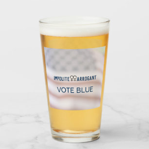 Unhöfliche arrogante Frauen wählen Blaue Wahlen 20 Glas