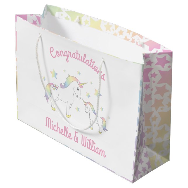Unicorn Baby Shower Rainbow Pastel Große Geschenktüte (Rückseite Schrägansicht)