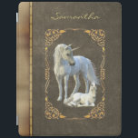 Unicorn Lover Leather Book look Bronze iPad Hülle<br><div class="desc">Dieses Design kann in dem Bereich personalisiert werden, der durch das Ändern des Fotos und/oder Textes zur Verfügung gestellt wird. Oder Sie können es anpassen, indem Sie den Mausklick auswählen, um weitere Optionen anzupassen, um die Farbe des Hintergrunds zu löschen oder zu ändern, Text hinzuzufügen, die Textfarbe oder den Stil...</div>