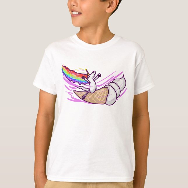 Unicorn Rainbow Riding Ice Cream Cone T-Shirt (Vorderseite)
