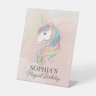 Unicorne anniversaire fête arc-en-ciel signe
