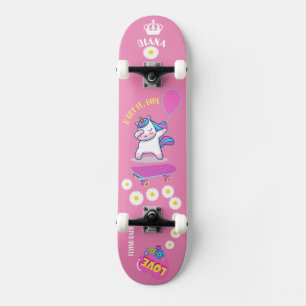 Unicorne sur skateboard avec légendes personnalisé