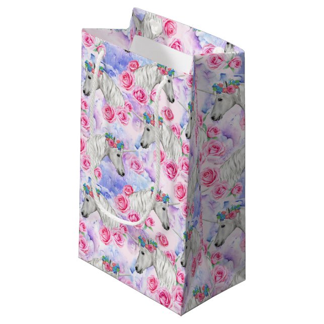Unicorns-u. Rosen-Muster Kleine Geschenktüte (Vorderseite Schrägansicht)