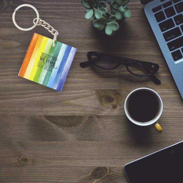 Unis nous sommes encouragés à dire arc-en-ciel (Créateur téléchargé)