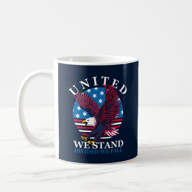 United We Stand - Adler und amerikanische Flagge Kaffeetasse (Links)