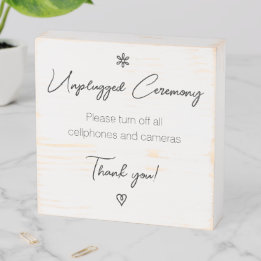 Unplugged Wedding Zeremonie Extravagante Kalligrap Holzkisten Schild
