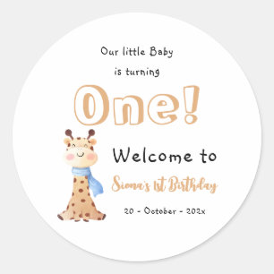 Unser Baby wird ein süßer Giraffe 1. Geburtstag Runder Aufkleber