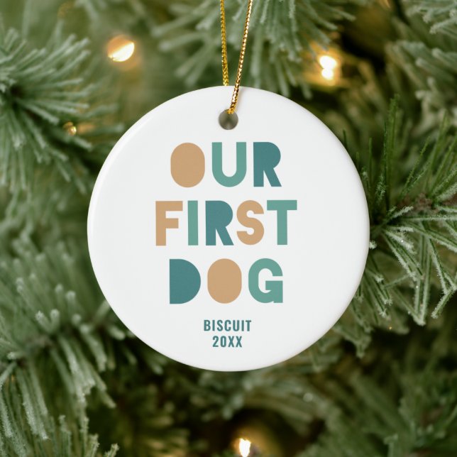 Unser erster Hund Personalisiert, neues Tier fett  Keramik Ornament (Baum)