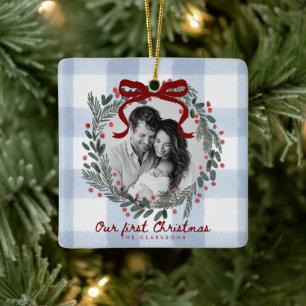 Unser erster Weihnachten Gingham-Kranz-Foto-Orname Keramikornament