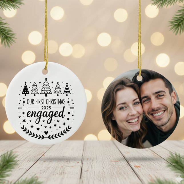 Unser erstes Verlobtes Foto zu Weihnachten 2025 Keramik Ornament (Von Creator hochgeladen)
