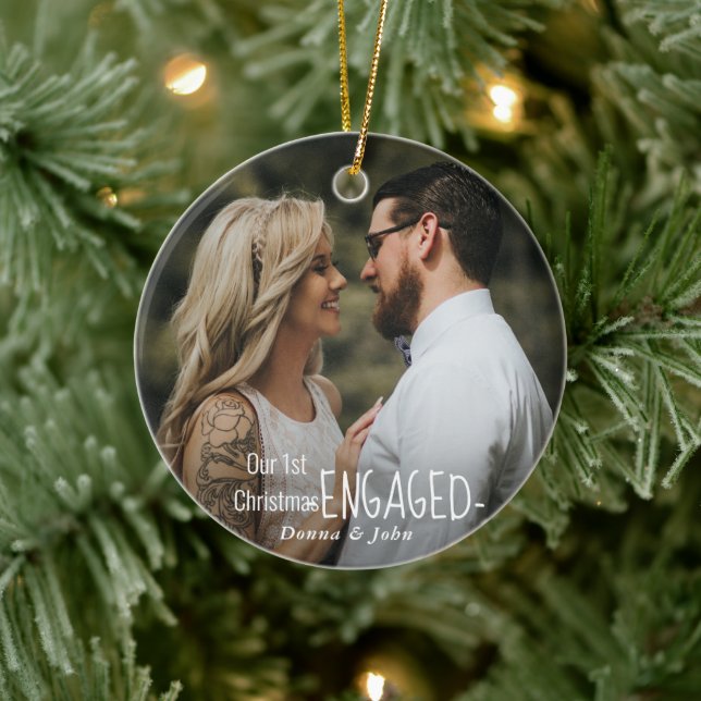 Unser erstes Verlobtes Weihnachtsskript Elegantes  Keramik Ornament (Baum)