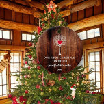 Unser erstes Weihnachten zusammen Liebe Baum rusti Keramik Ornament<br><div class="desc">Unsere ersten Weihnachten zusammen Ziergegenstände. Rustikaler dunkler Holzhintergrund mit weißer Liebe. Schönes Ornament,  um Ihnen Weihnachtsbaum zu schmücken. Sie können es personalisieren und Ihren eigenen Text,  Namen und Jahr hinzufügen.</div>