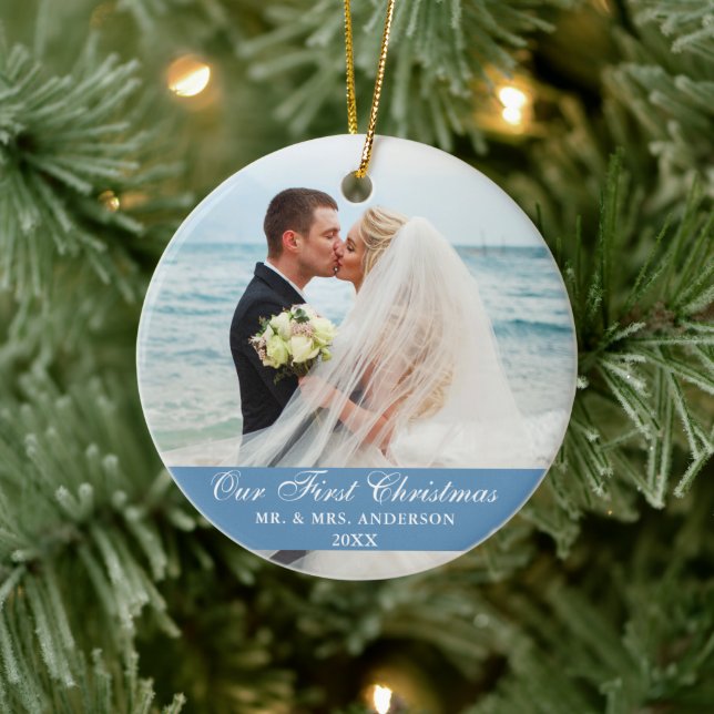 Unser erstes Weihnachts-Blue-Wedding-Foto Keramik Ornament (Baum)