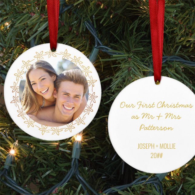 Unser erstes Weihnachts-Foto Gold-Blume-Frame Keramik Ornament (First christmas married photo ornament - newlywed christmas gift ideas collection by Darling & May)