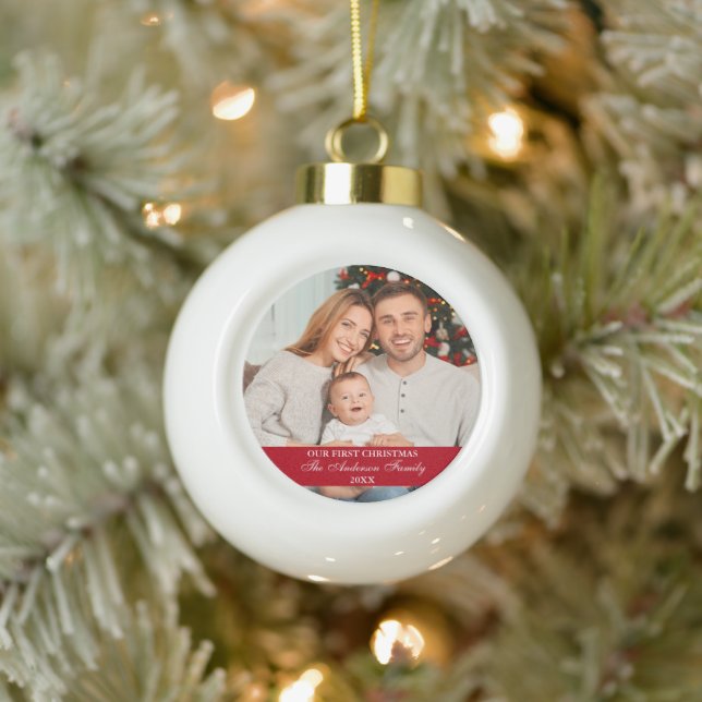 Unser erstes Weihnachts-Foto Rot Keramik Kugel-Ornament (Baum)