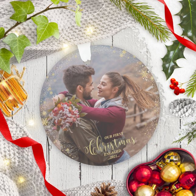 Unser erstes Weihnachts-Verlobt-Foto-Ornament Ornament (Von Creator hochgeladen)