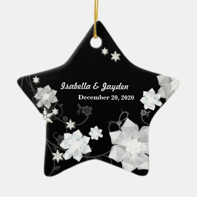 Unser erstes Weihnachtsgeschenk zusammen mit einem Keramikornament (Vorne)