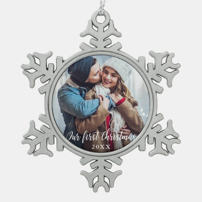 Unser erstes Weihnachtspaar-Foto-Skript Schneeflocken Zinn-Ornament (Vorderseite)